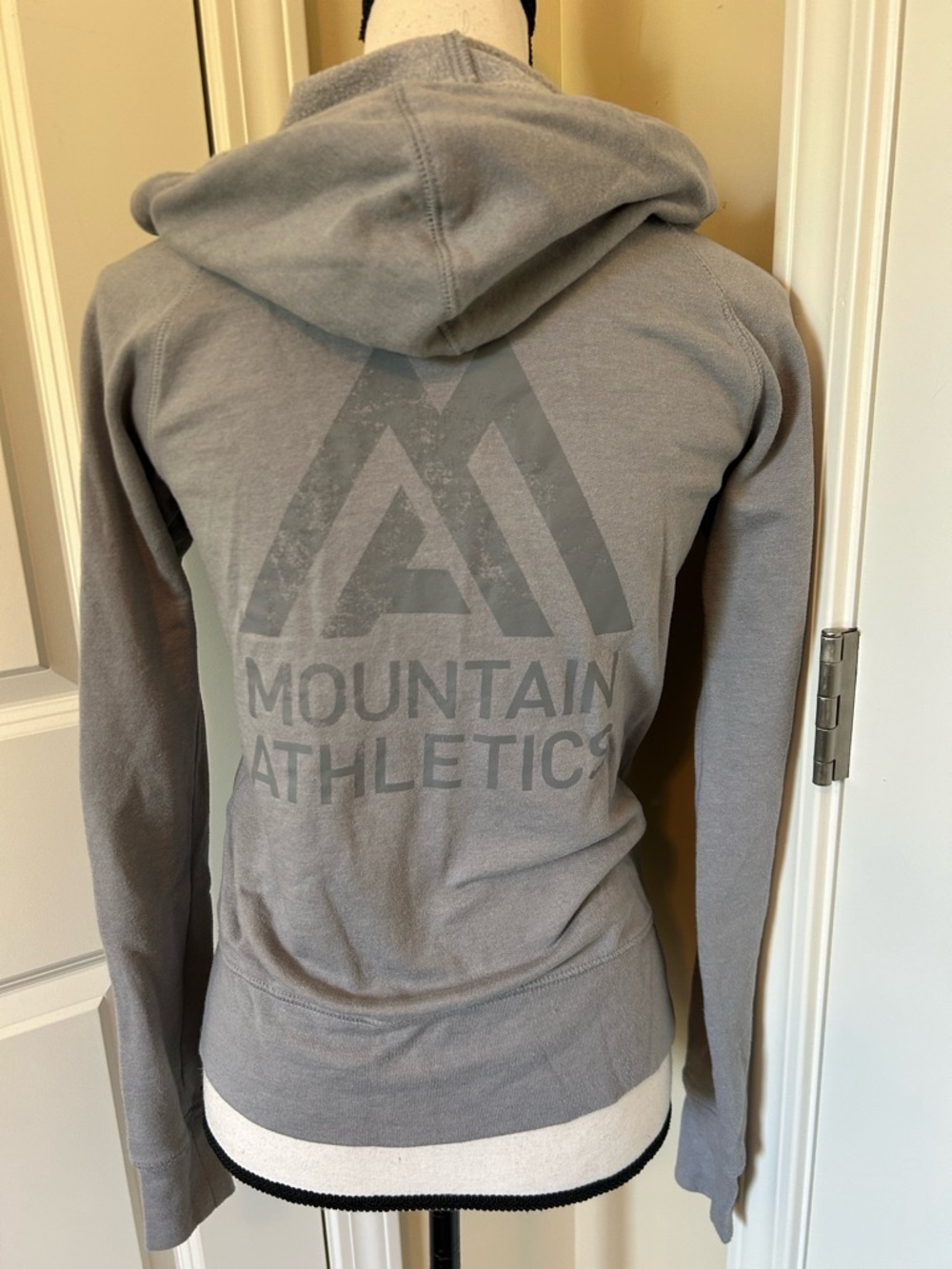 The North Face Women's Light Gray Full-Zip Hooded Sweatshirt - Picture 2 of 6